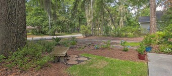 Downtown Home w/ Yard & BBQ - 6 Mi to Downtown!