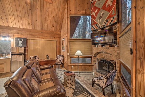 House (3 Bedrooms) | Interior - Cozy Cabin Near Massanutten Resort & Water Park! (McGaheysville)