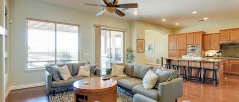 House (5 Bedrooms) | Interior