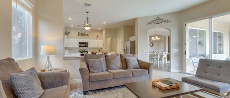 House (3 Bedrooms) | Interior