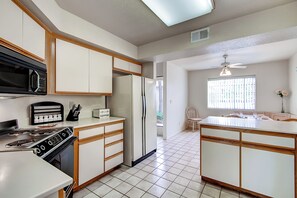 House (2 Bedrooms) | Interior