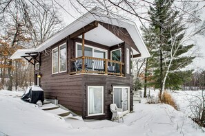 House (1 Bedroom) | Interior - Lakefront Brainerd Cabin - Great Rice Lake Fishing (Brainerd)