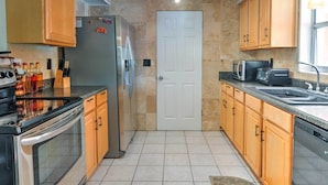 Unclassified image, 3 of 26, button - St Petersburg Home W/pool - 4 Miles From Downtown! (St. Petersburg)