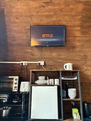 Cabin | Interior - Woodland Camping pod With use of Campsite Bathroom (Grantham)