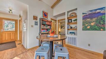 Casa (2 Bedrooms) | Interior