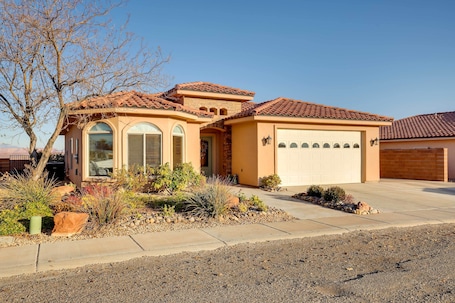 Fachada de la propiedad