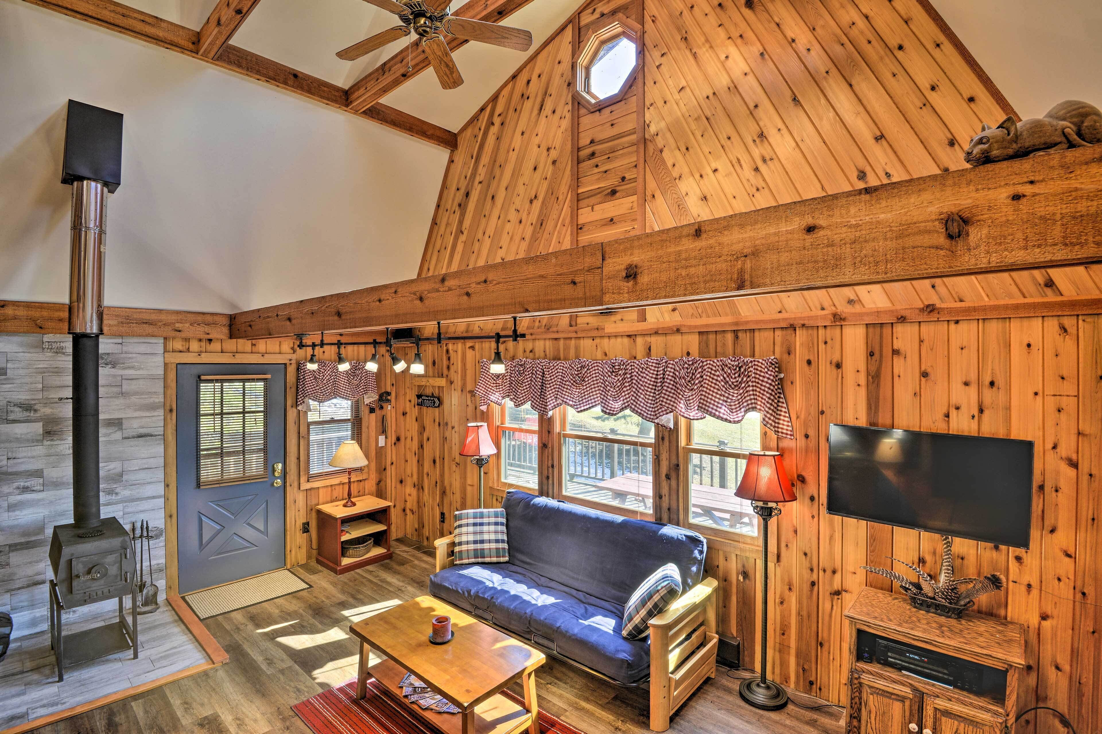 House (2 Bedrooms) | Interior