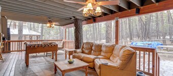 Near Hiking & Golfing: Munds Park Cabin w/ Deck!