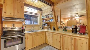 Unclassified image, 5 of 25, button - Near Hiking & Golfing: Munds Park Cabin w/ Deck! (Munds Park)