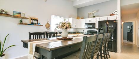 House (2 Bedrooms) | Front of property