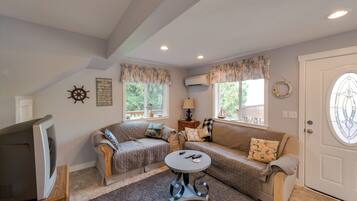 House (1 Bedroom) | Interior