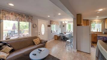 House (1 Bedroom) | Interior