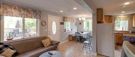 House (1 Bedroom) | Interior