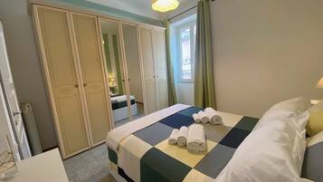 2 camere, ferro/asse da stiro, Wi-Fi gratuito, lenzuola