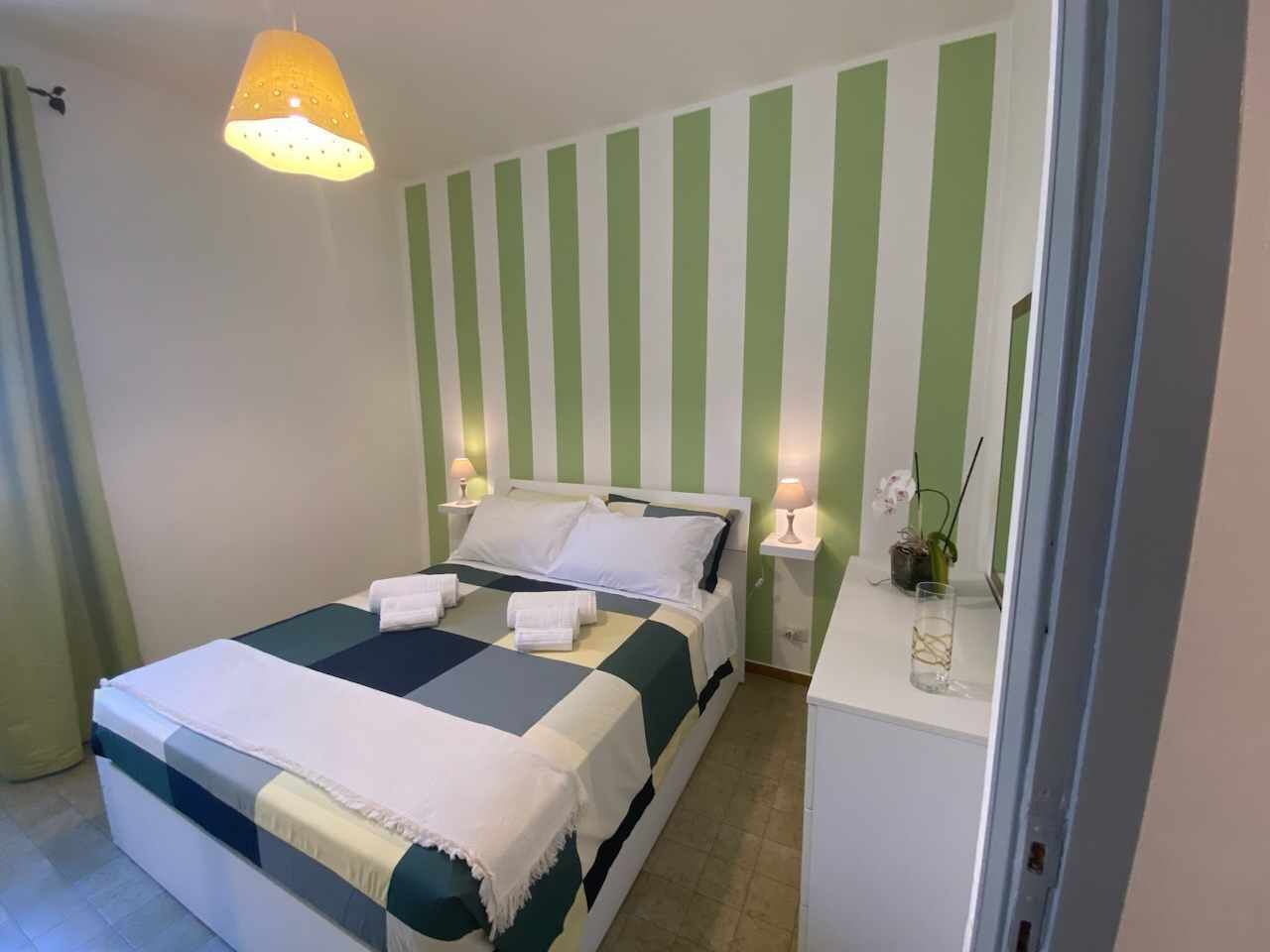 2 Schlafzimmer, Bügeleisen/B ügelbrett, kostenloses WLAN, Bettwäsche