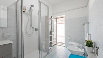 Haartrockner, Handtücher