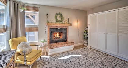 Williams Studio on Famous Route 66 With Fireplace!