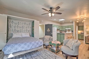 Apartment (0 Bedroom) | Laptop workspace, iron/ironing board, free cribs/infant beds, bed sheets - Williams Studio on Famous Route 66 With Fireplace! (Williams)