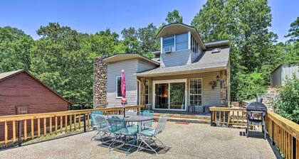 Private Deck & Dock: Home on Lake Hamilton!