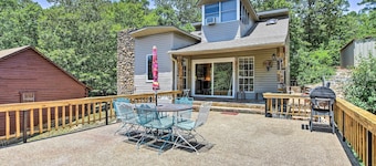 Private Deck & Dock: Home on Lake Hamilton!