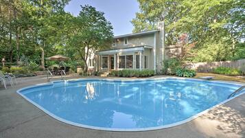 House (4 Bedrooms) | Front of property