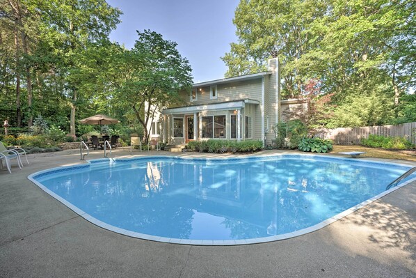 House (4 Bedrooms) | Front of property