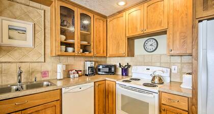 Lincoln Beach Condo w/ Balcony + Ocean Views!