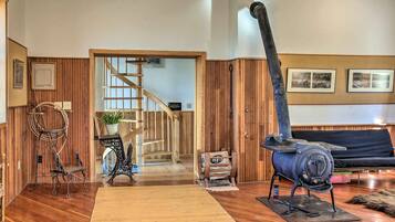 Cottage (2 Bedrooms) | Interior