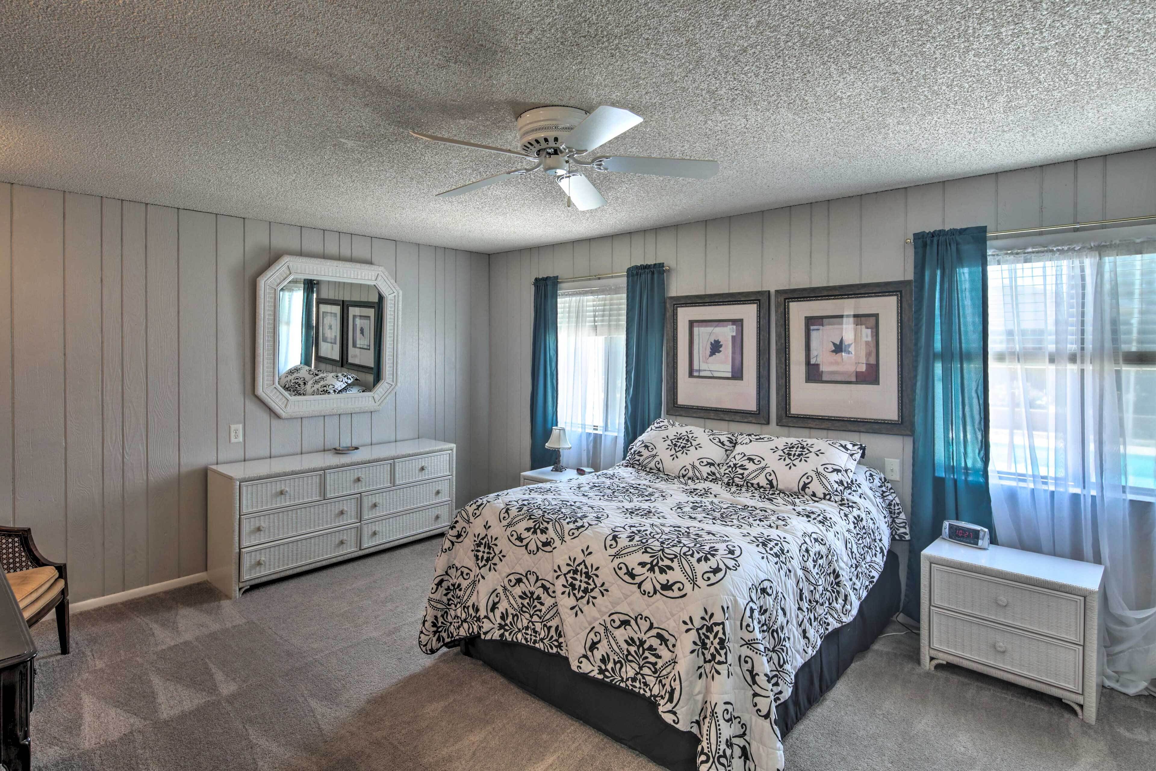House (2 Bedrooms) | Interior