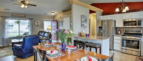 House (3 Bedrooms) | Interior