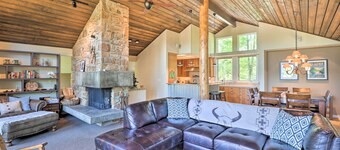 บ้าน West Glacier พร้อมวิวภูเข าอันงดงาม!