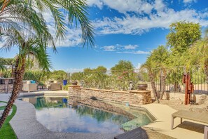 House (3 Bedrooms) | Interior - Poolside Paradise! Luxe Golf Getaway in Phoenix (Phoenix)