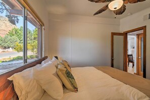 Interior - Patio & Views: Peaceful Sedona Getaway! (Sedona)