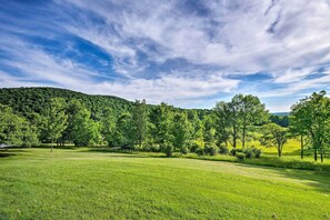 Interior - Private Dog-friendly Home: 3 Mi to Elk Mountain (Thompson)