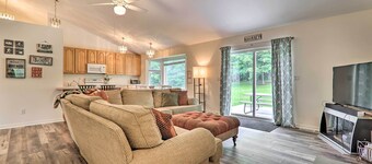 Private Dog-friendly Home: 3 Mi to Elk Mountain