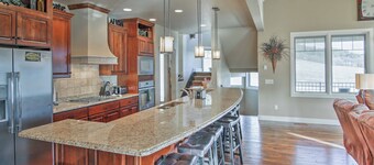'bella Greens' Spacious Sturgis Rally Home w/ Deck