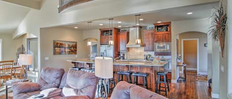 House (3 Bedrooms) | Interior