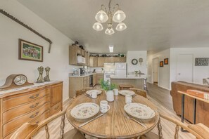 House (2 Bedrooms) | Interior - Hillside Haven w/ Deck < 2 Miles to Dwtn Ruidoso! (Ruidoso)