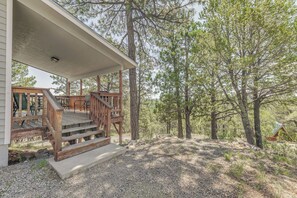 House (2 Bedrooms) | Interior - Hillside Haven w/ Deck < 2 Miles to Dwtn Ruidoso! (Ruidoso)