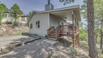 House (2 Bedrooms) | Front of property