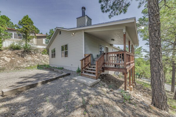 Hillside Haven W/ Deck < 2 Miles To Dwtn Ruidoso! - Ruidoso, NM