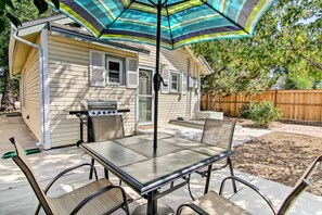 Interior - Colorado Springs Bungalow - Walk to Downtown! (Colorado Springs)