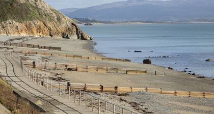 Swn Y Mor / Sound of the Sea