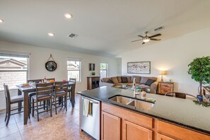 House (3 Bedrooms) | Interior - Backyard Oasis: Updated San Tan Valley Escape (San Tan Valley)