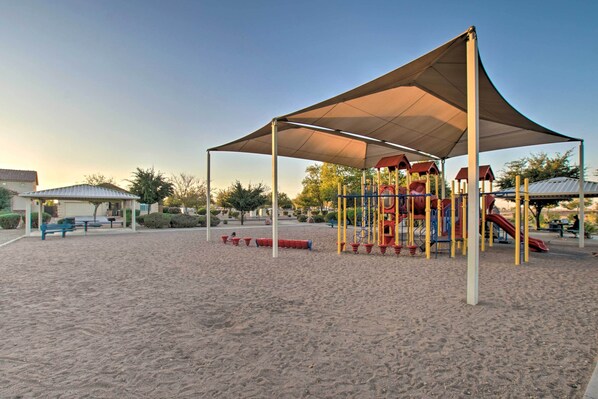 House (3 Bedrooms) | Interior - Backyard Oasis: Updated San Tan Valley Escape (San Tan Valley)