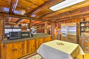 Dining - Paynes Creek Home w/ Hot Tub and Views! (Paynes Creek)