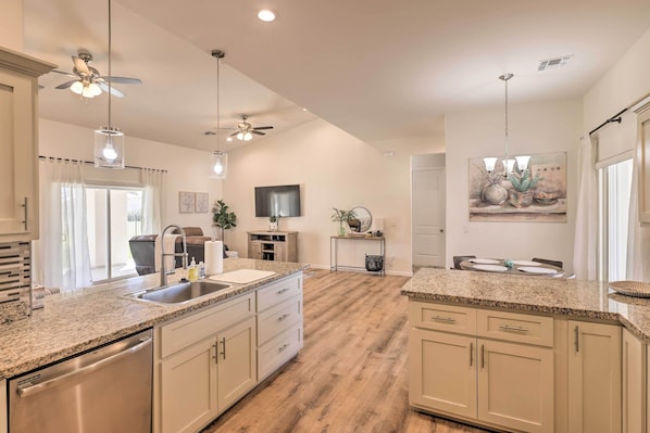 House (3 Bedrooms) | Interior - Bright Home w/ Yard, 4 Mi to Colorado River! (Fort Mohave)