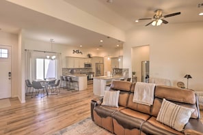 House (3 Bedrooms) | Interior - Bright Home w/ Yard, 4 Mi to Colorado River! (Fort Mohave)