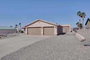 House (4 Bedrooms) | Interior - Arizona Retreat w/ Casita ~ 2 Mi to Lake Havasu (Lake Havasu City)
