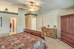 A bedroom with a bed, dresser, and wardrobe. - Arizona Retreat w/ Casita ~ 2 Mi to Lake Havasu (Lake Havasu City)